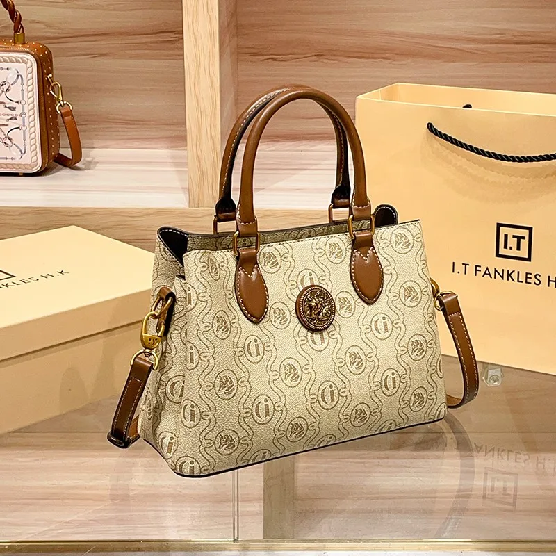 Light luxury brand women\'s bag 2024 autumn and winter new fashion designer high-end temperament crossbody bag handbag shoulder