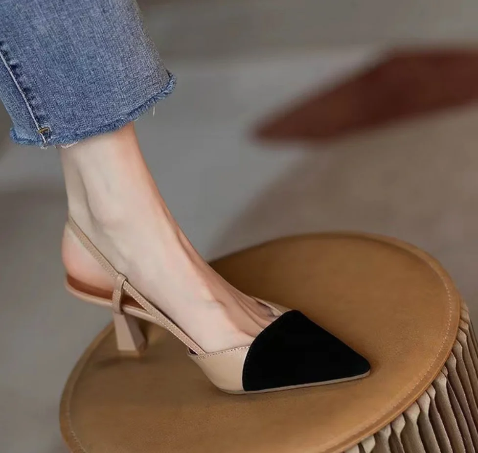 صنادل بكعب عالي لصيف 2025 وصلت حديثًا صنادل كعب مدببة بإبزيم مريح للنساء خناجر Sandalias De Mujer