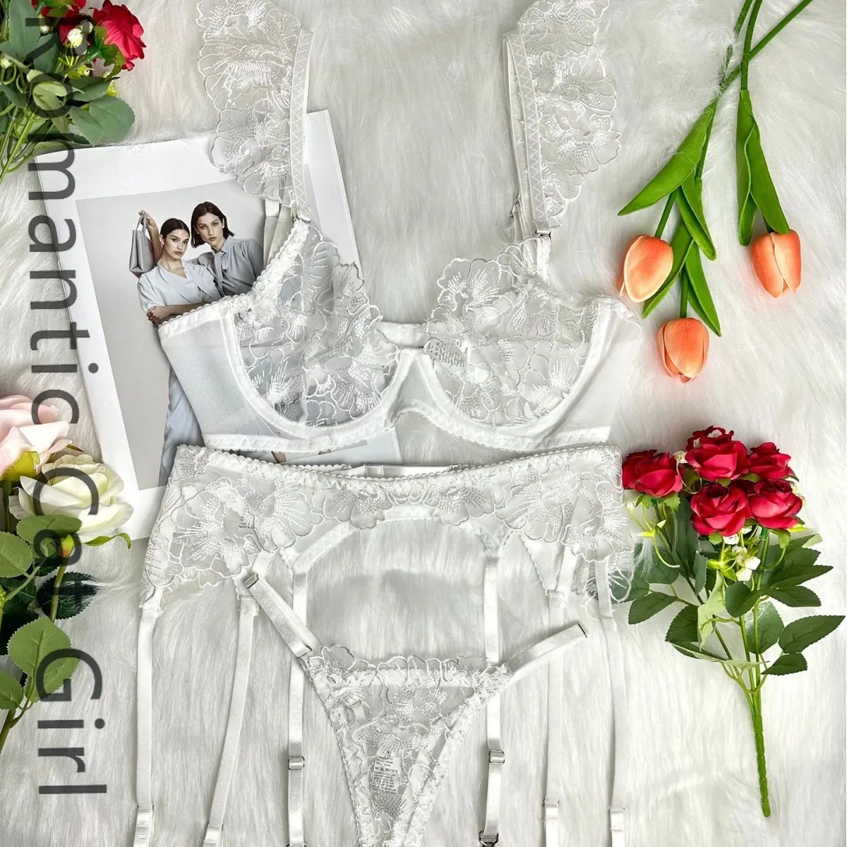 

2025 new Russian erotic underwear 3-piece set embroidered gathering bra set lace embroidered transparent underwear