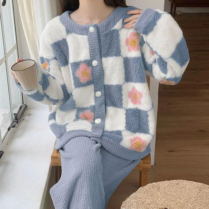 

2024 New Sleepwear Autumn Winter Thickened Coral Women Pajamas Set Female Round Neck Cardigan Button Plaid Sweet Home Wear Suit