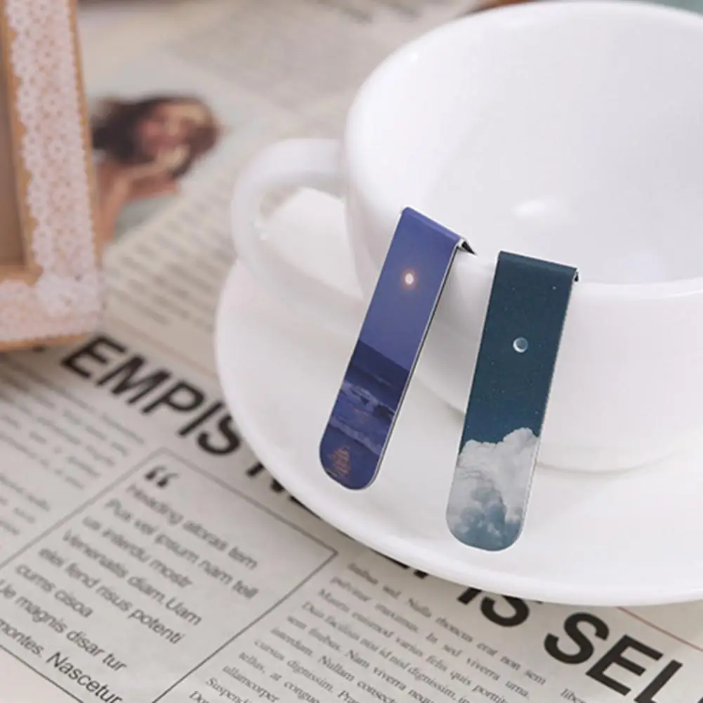 Cloud Series Bookmark Romantic Cloud Sky Landscape Magnetic Bookmarks Literary Book Marker Clip for Book for Reading for Book