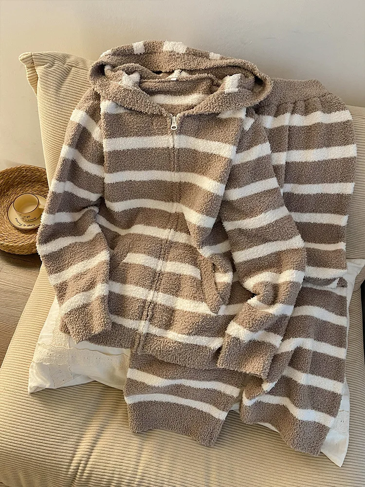 

Шикарный полосатый пижамный комплект с капюшоном, женский комплект 2026, зимняя толстая теплая флисовая одежда для сна, мягкий плюшевый кардиган, одежда для дома, домашняя одежда, ночь