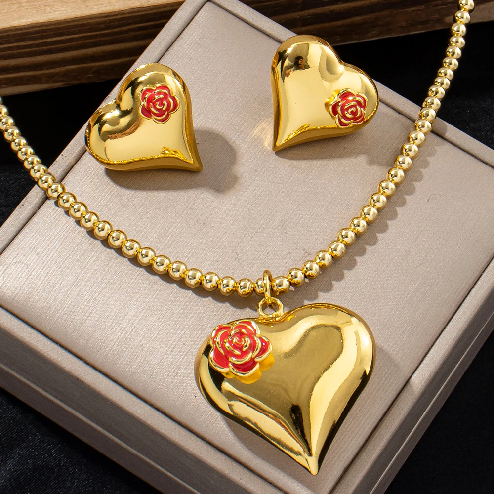 2-teiliges vergoldetes Halsketten- und Ohrring-Set mit roter Emaille-Rose, dreidimensionales Herz-Schmuckzubehör für Frauen, für den täglichen Gebrauch, Geschenke – Detail 3