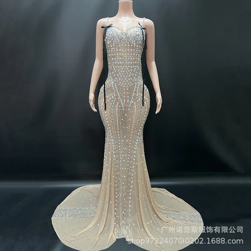 2026Niche lumière luxe nouvel an fête hôte haut de gamme robe de soirée adulte cérémonie anniversaire haut de gamme strass robe jupe