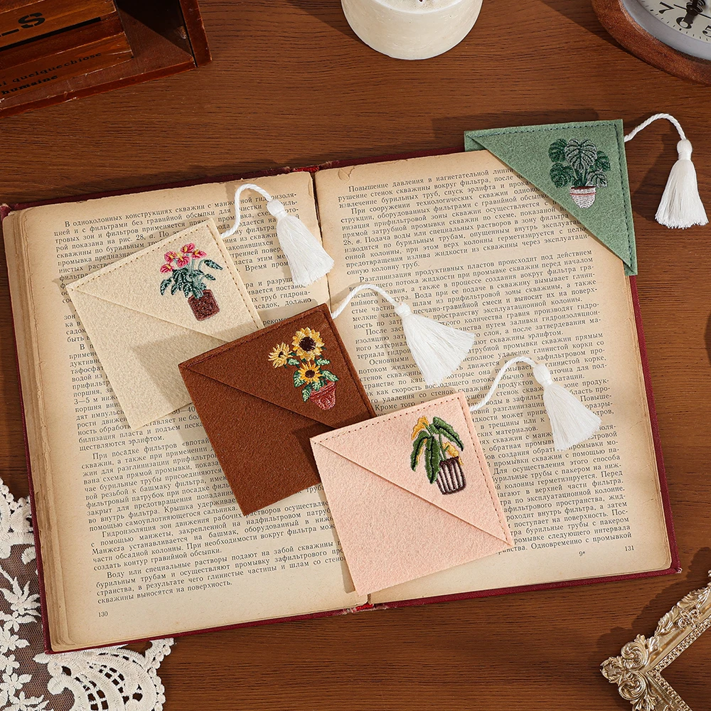 4 Pcs Felt Embroidered Plant Corner Bookmarks – Triangle Page Protectors for Books, Home & Office, Great Reading Gift