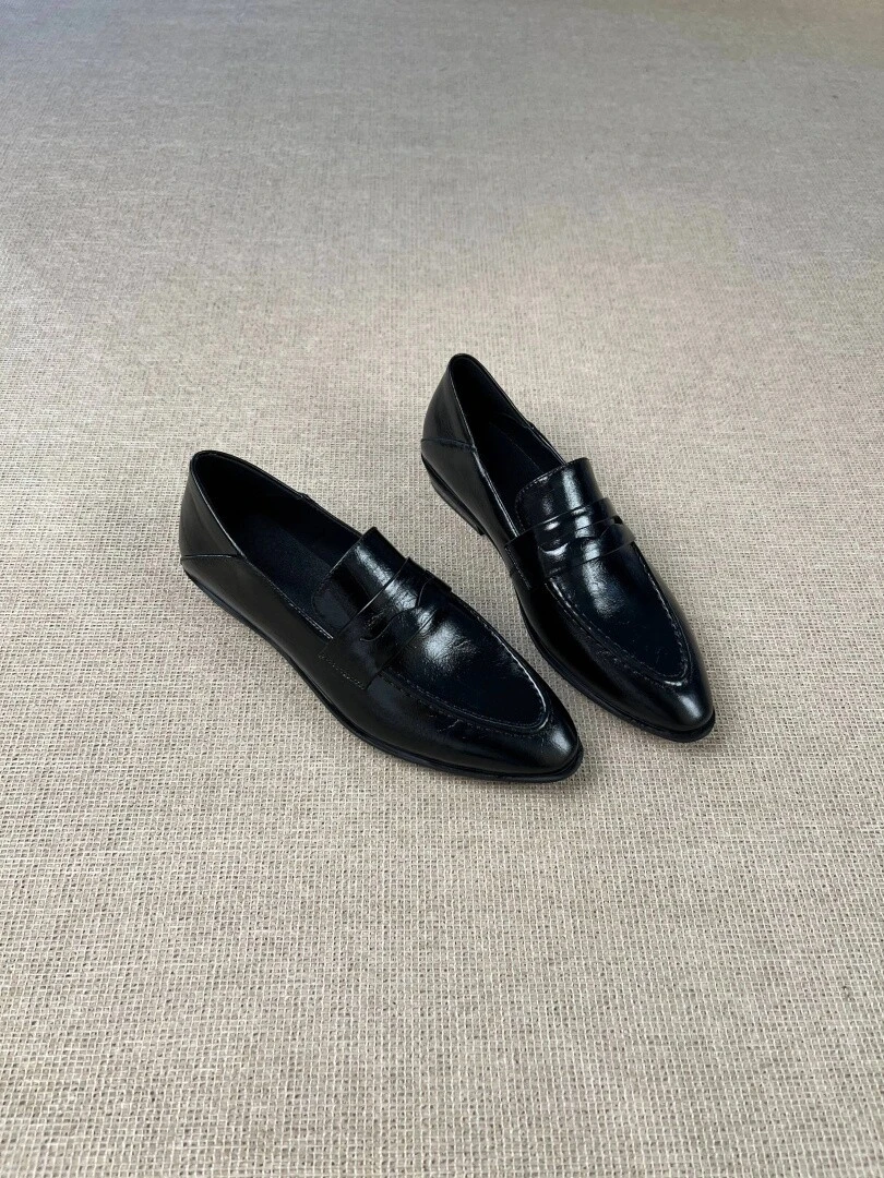 

French-style Chunky Heel Pointed Slip-on Loafers for Women, New Chinese-style Flat Work Shoes, Small Leather Shoes