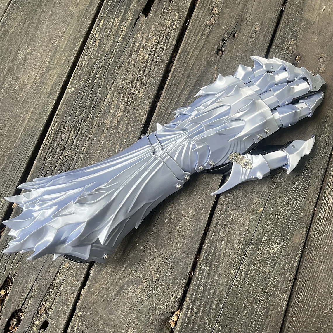 3D printed Cosplay Gloves,Dragon-Shaped Silk PLA material  Gloves,Gloves Props,Gift for Boy