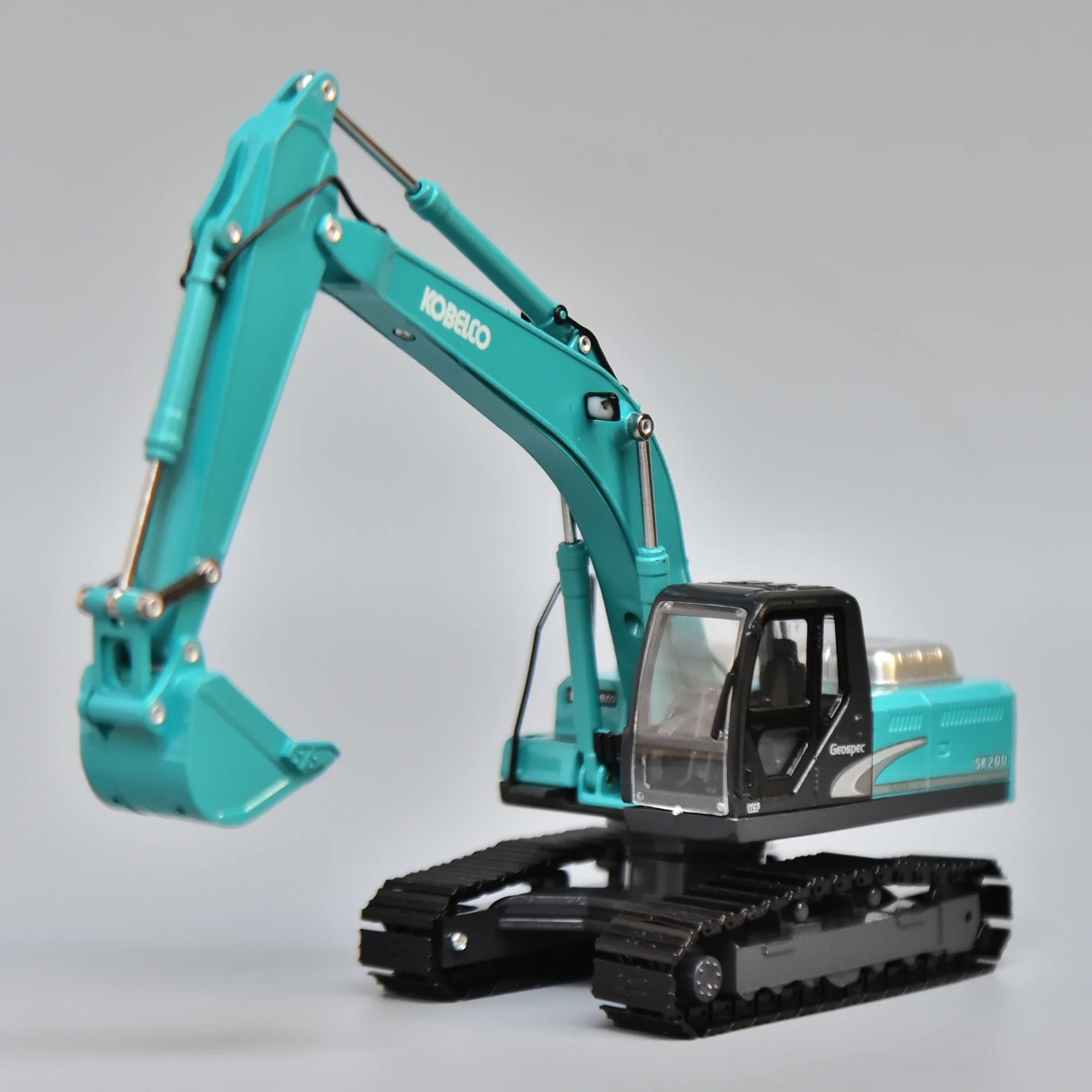 

KOBELCO Original Factory Simulation Metal Alloy Car Decoration Non Toy Model of Shensteel SK200 Excavator