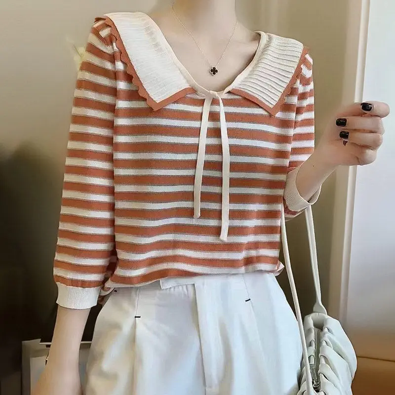 

Женский темперамент, вязаный свитер с кукольным воротником на шнуровке, осень 2023, новый свободный вязаный пуловер в нишевую полоску с рукавами семи четвертей