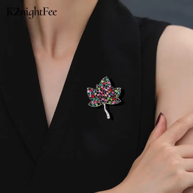 Rhinestone Boutique Wedding Party Corsage Jewelry Luxury Maple Leaf Brooch Crystal Shiny Women Brooch Pin Clothes Accessories