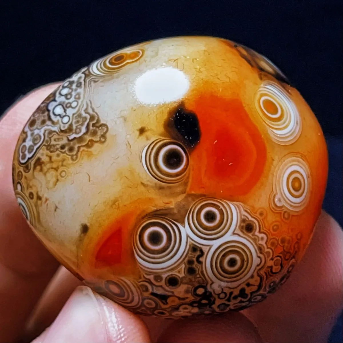 Large Earthy Tone Banded Agate Palm Stone, Tumbled Polished, Crystal Clear, Pendant Making, Natural Stone, Table Display