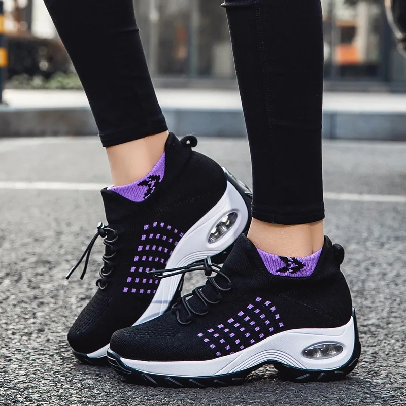 Sepatu Kasual Wanita Sepatu Jaring Luar Ruangan Sejuk Modis Sneakers Wanita Antiselip Desain Baru Ukuran Besar De Mujer