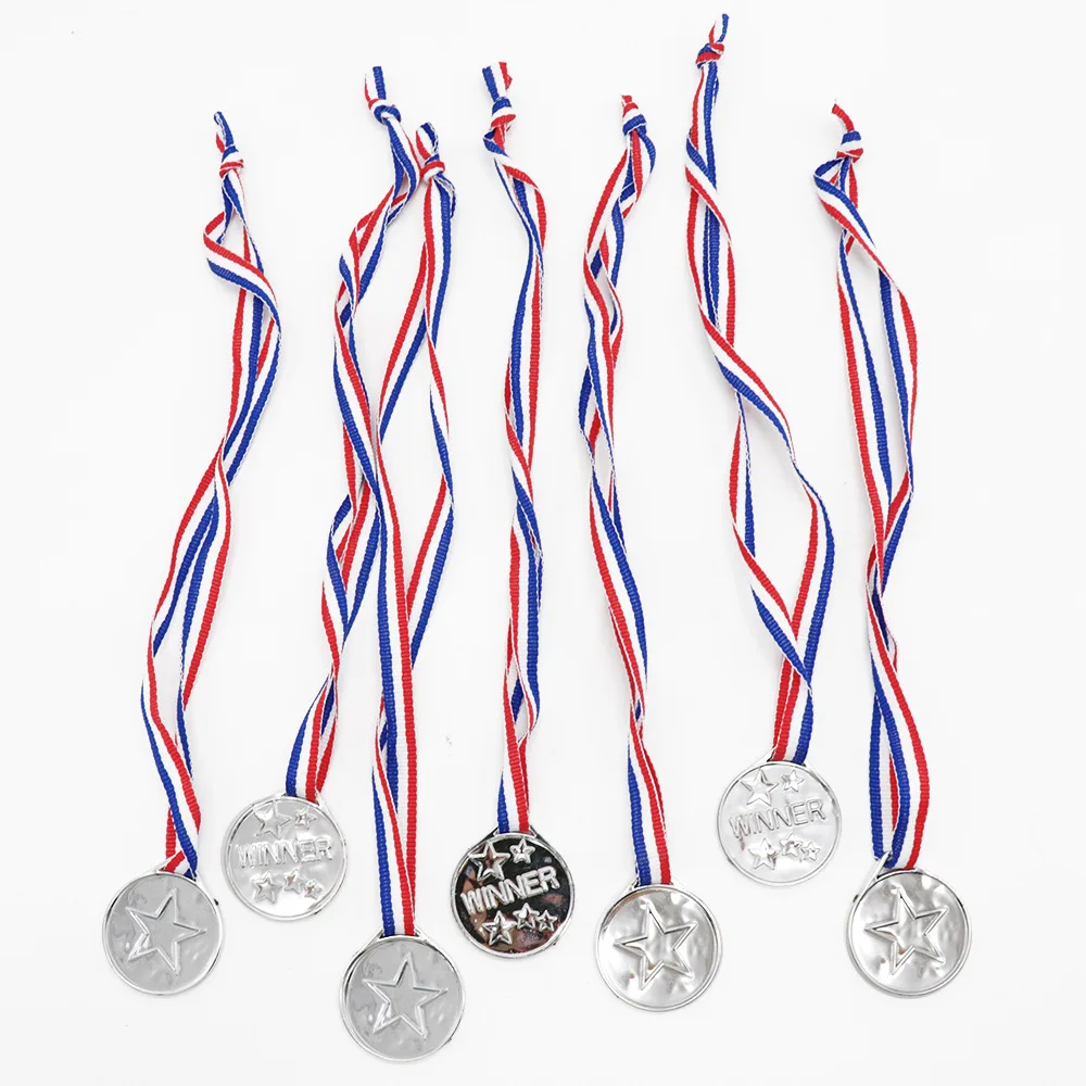 10/20Pcs Plastic Gold Winner Award Medals Kids Birthday Party Favors Sports Game Prize Toys Soccer Football Party Pinata Filler