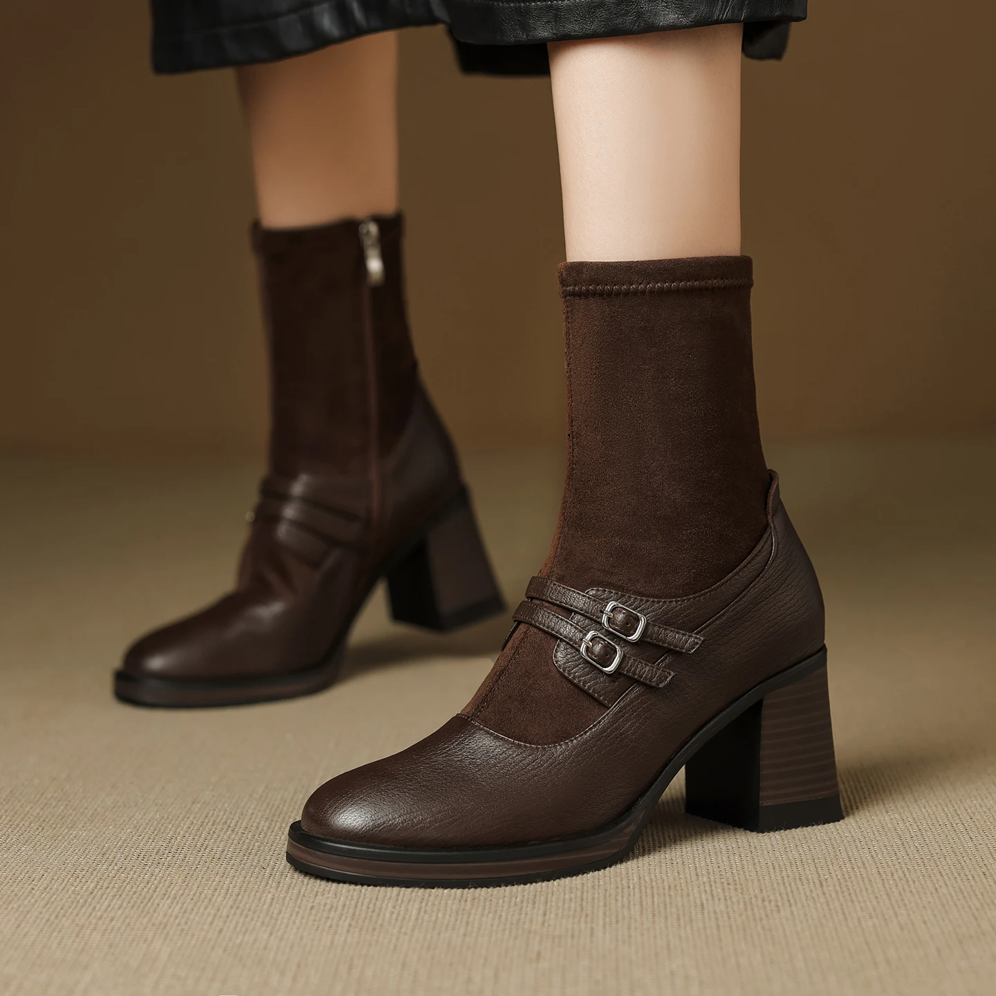 

2026 New Trend Autumn Winter Stretch Cloth Women Ankle Boots Black Brown Flat Round Toe Slip on Fashion Splicing Wedges Boots