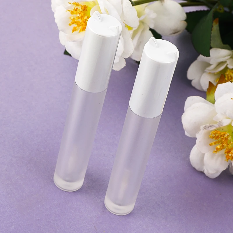 Wholesale 5ML Lipgloss Bottles DIY Liquid Lipstick Tubes White  Cartoon Cat Cute Lip Glos Bottles Lipblam Bottles Cosmetic