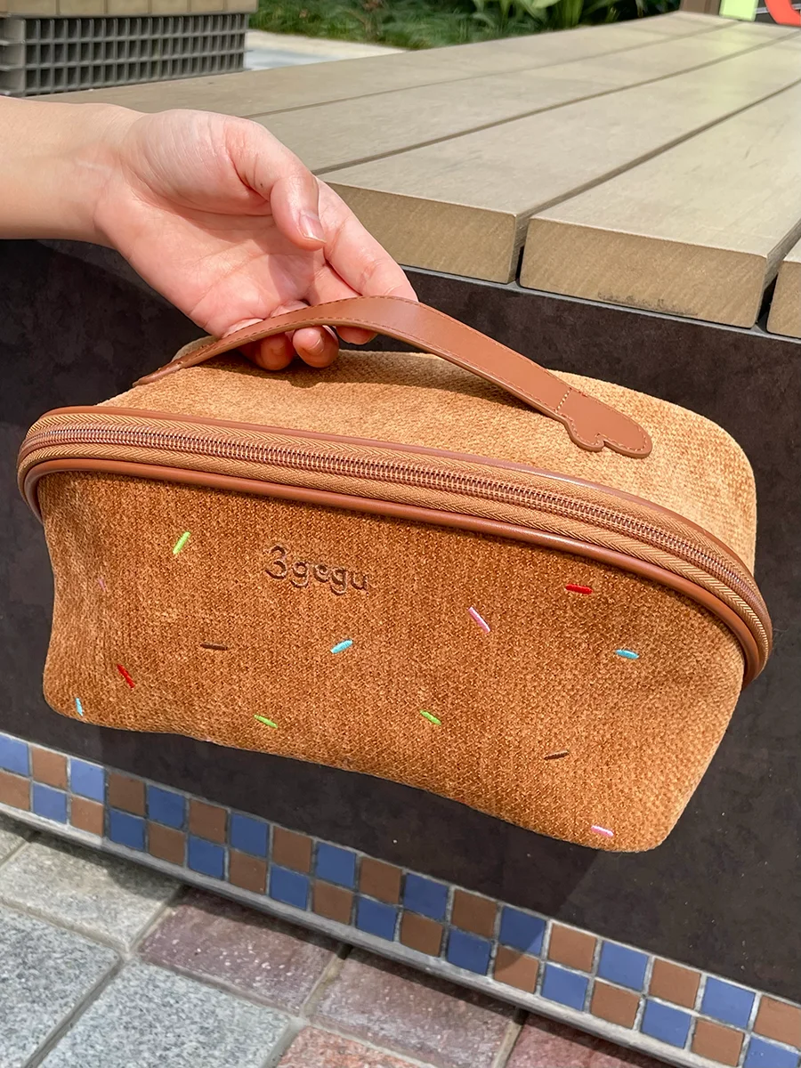 Three mushroom sweet makeup bags portable large capacity storage bags travel bags toiletries  makeup storage view 2