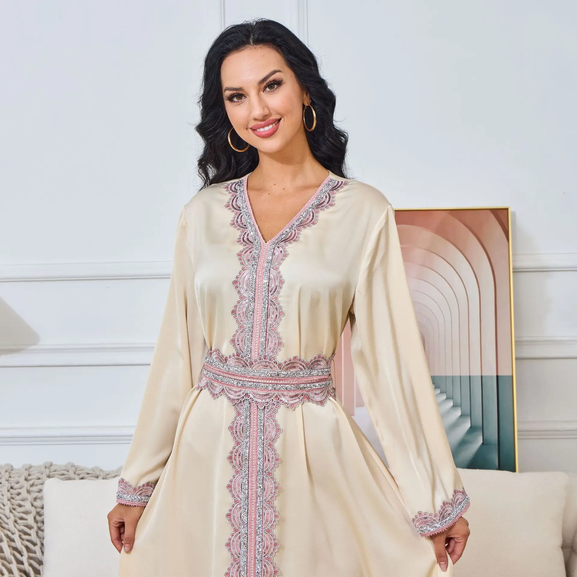 2024 New Middle East Arab Muslim Women Cross-border Fashion New Embroidered Diamond Dress Dress Abaya