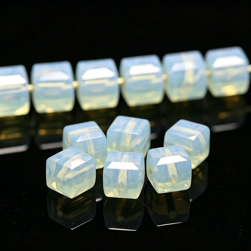 Glass Seed Beads 2Mm Jewelry Making - خرز زجاجي كريستالي مكعب الشكل أبيض