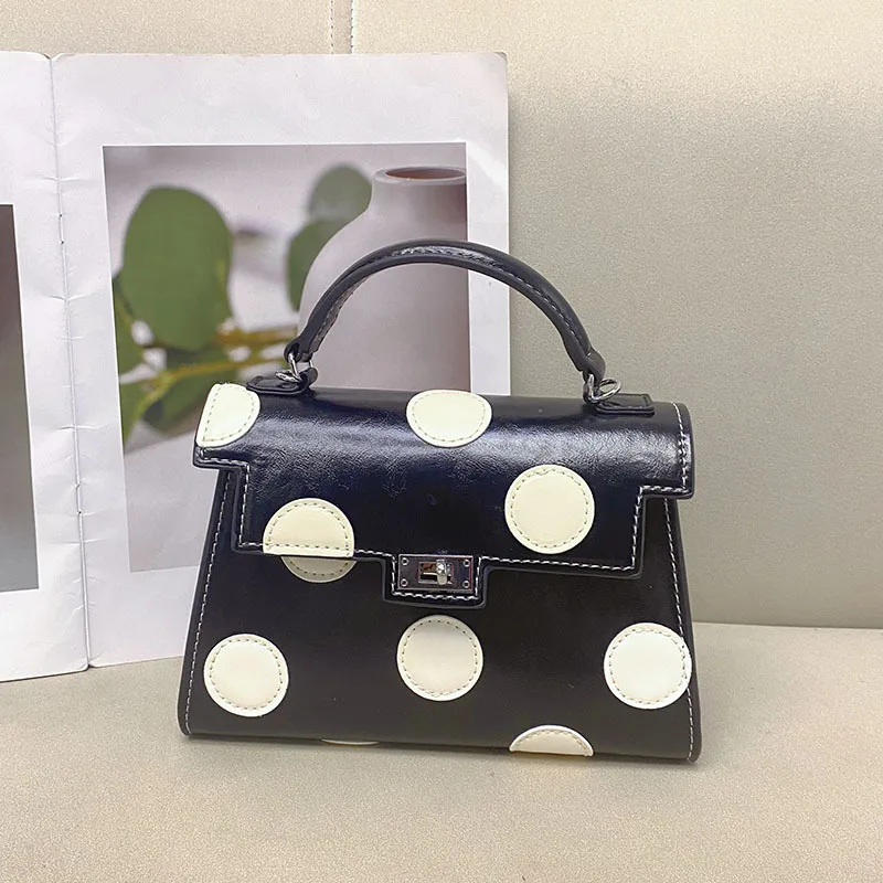 

Ретро французская романтическая волнистая сумка, простая универсальная мини-сумка контрастного цвета с помадой, портативная сумка-мессенджер