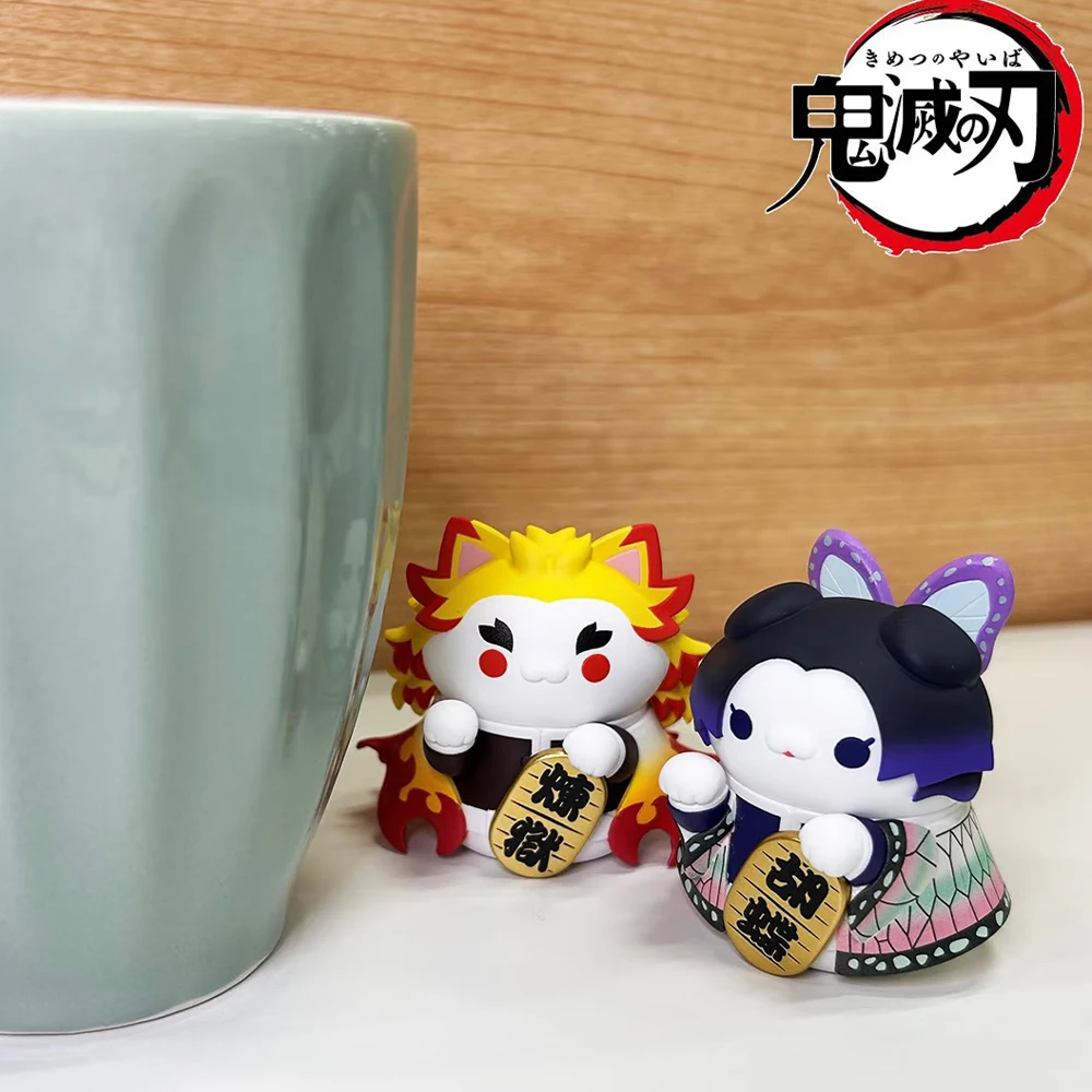 

Аниме-фигурка Demon Slayer: Серия «Кот удачи» (Blind Box), милая коллекционная ПВХ-фигурка, настольное украшение, игрушка
