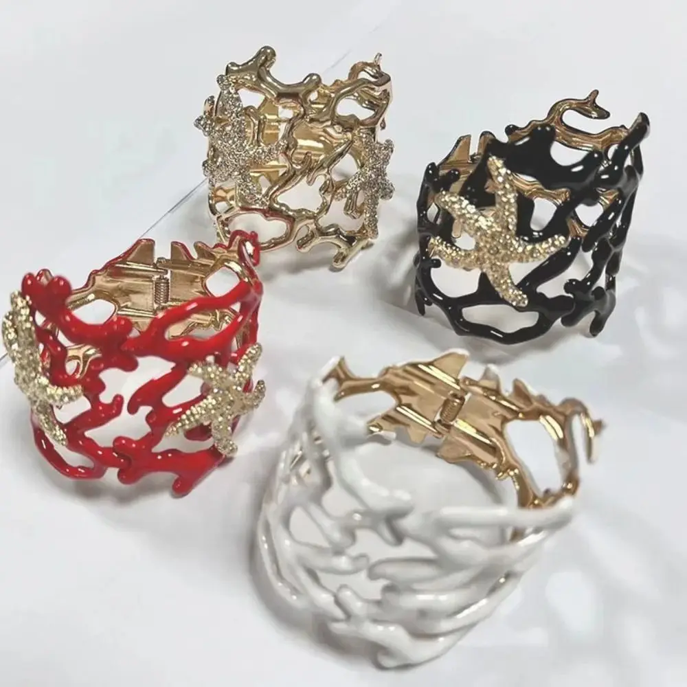 Pulsera hueca de Coral Irregular para mujer, estilo océano hueco, estrella de mar, pulsera de primavera, individualidad exagerada