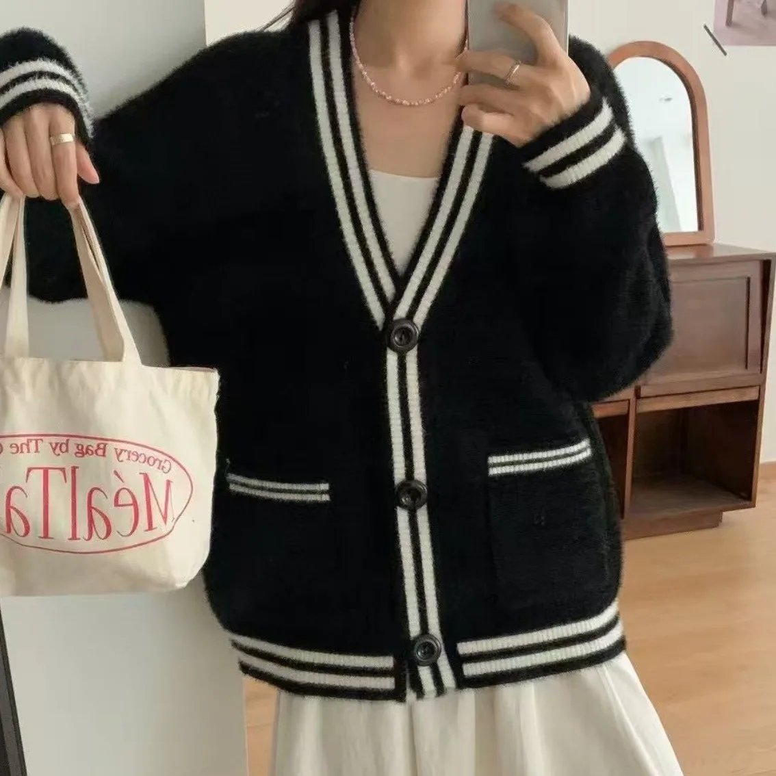 부드럽고 피부 친화적인 니트 밍크 코트 시크한 가을 겨울 오픈 가디건 여성 패션 젠틀 레이지 슬레 롱 스웨터