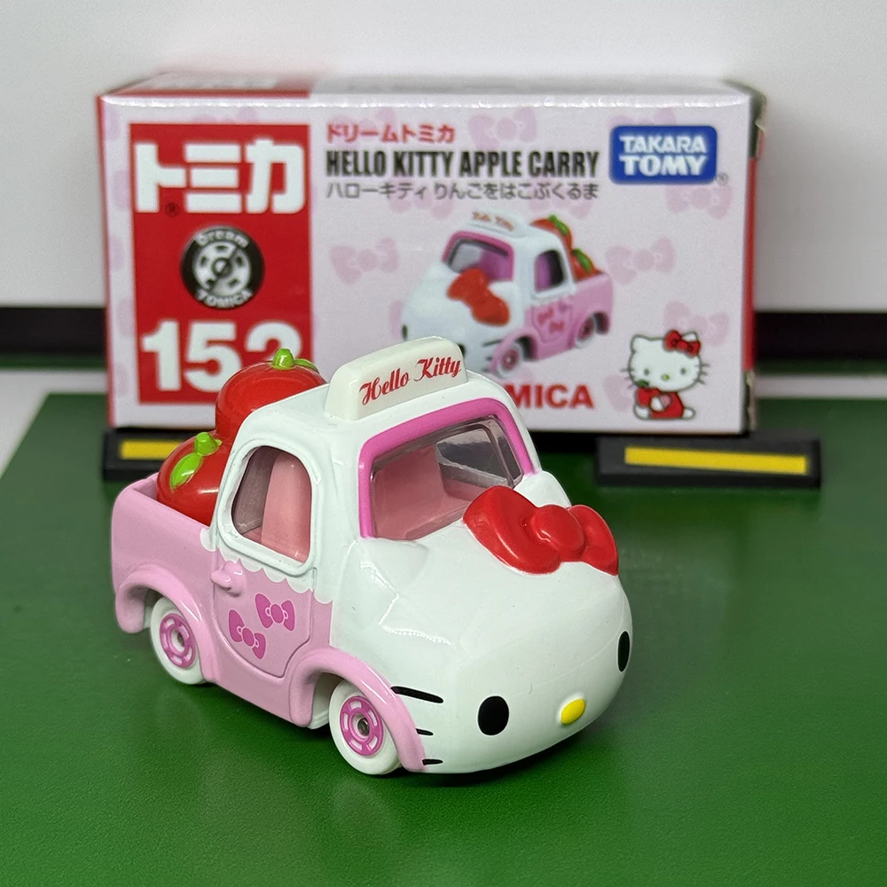 Takara Tomy Tomica Dream No.152 Hello Kitty Apple Motor Truck Modello di auto in lega giocattolo per ragazzo Regalo per bambini