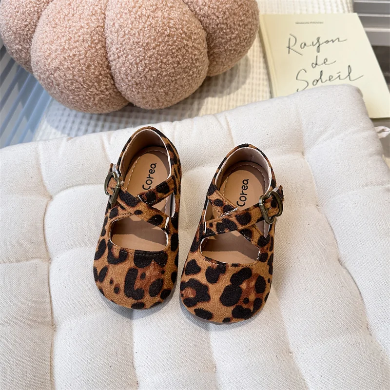 الخريف الفتاة الأميرة أحذية الجلد المدبوغ عبر الفرقة Beathable الأطفال حذاء مسطح ثلاثة ألوان طفل غطاء تو شيك الاطفال 21-30