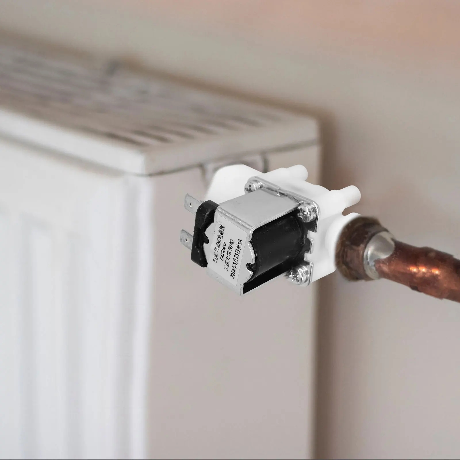 

Normally Closed 24V Solenoid Valve Water Sprinkler Air Industrial Washing Machine External Thread Suitable Pipe Connections
