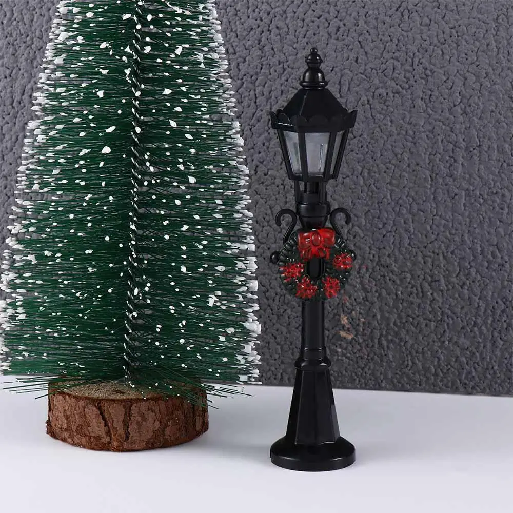 1/12 Dollhouse Resin Streetlight Craft Christmas Park Street Lamp Figurine Home Decoration