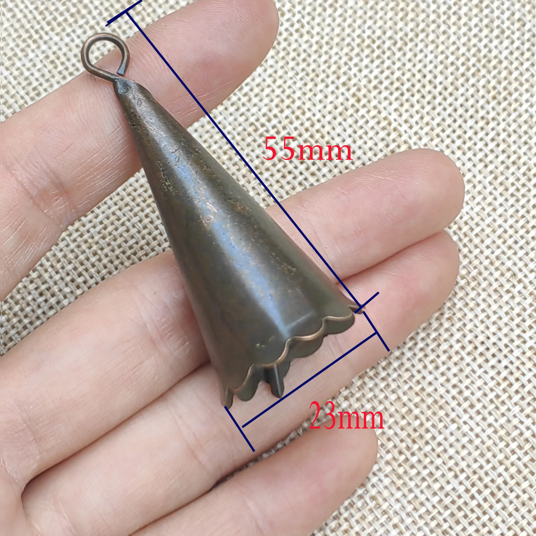 20pcs Rustic trumpt Bell Metal Vintage Ornament for Christmas Home Decor Vintage Handmade Rustic Lucky Christmas Hanging Bells
