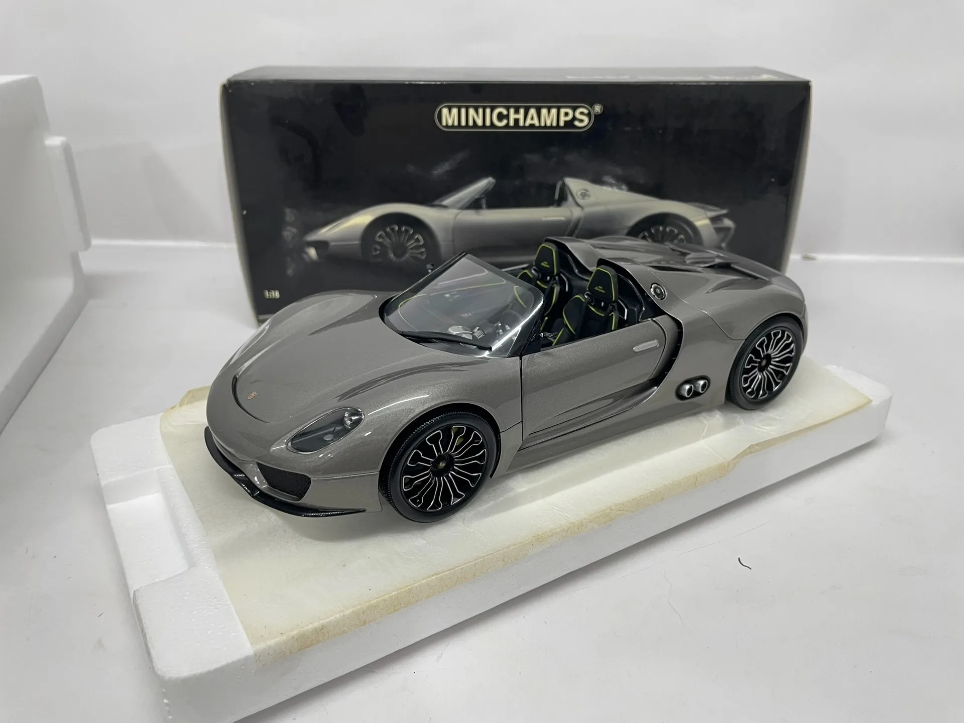 

Minichamps 1:18 918 Spyder 2010, серая начальная концепция, имитация, ограниченная серия, все открытые металлические статические модели автомобиля из сплава, игрушка в подарок