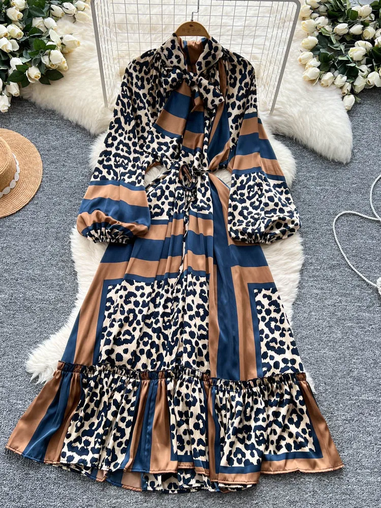 Damski letni sukienka z kwiatowym nadrukiem, bufiaste rękawy, podkreślona talia, siateczkowy design, luksusowa długa sukienka w kształcie litery A, koreański styl.