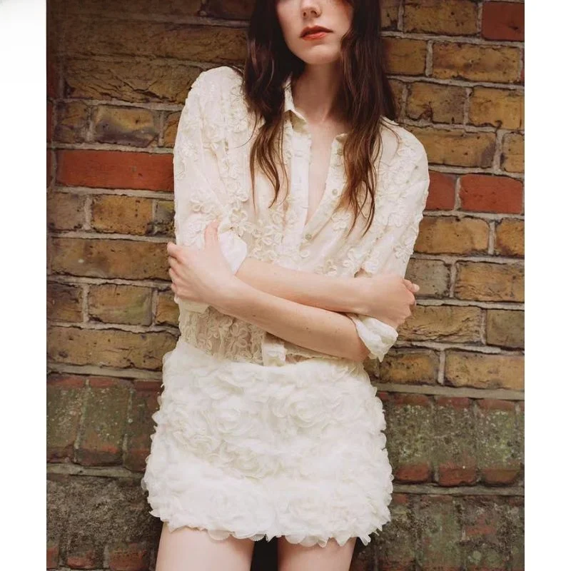 

Новая осенняя женская юбка с 3D цветочной текстурой, костюм с высокой талией, однотонная универсальная женская юбка высокого качества