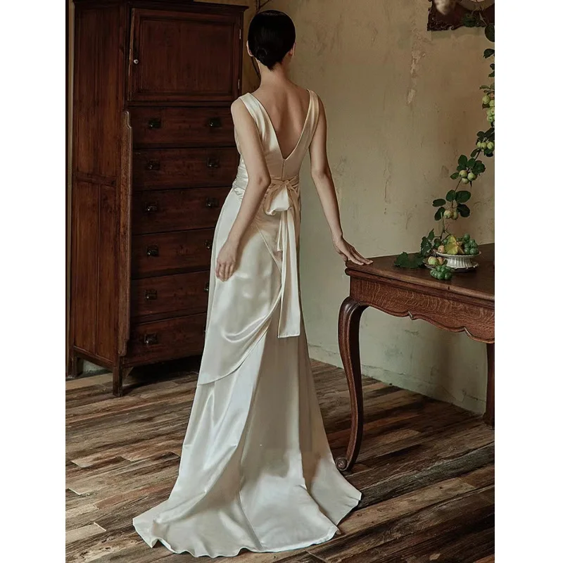 Francês retro luz vestido de casamento 2025 outono novo branco fino simples fotografia viagem bem-vindo coreano cauda peixe vestido