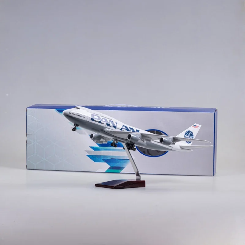 747 Interni: Scopri il Modello PAN AM B747 in Scala 1/150 per la Tua Collezione