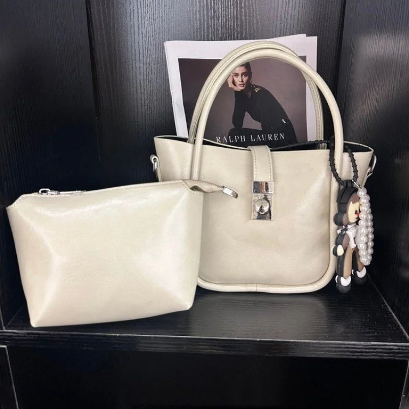 

Fashionable Leather Messenger Bag For Women Designed By Famous Designer With Crossbody Function