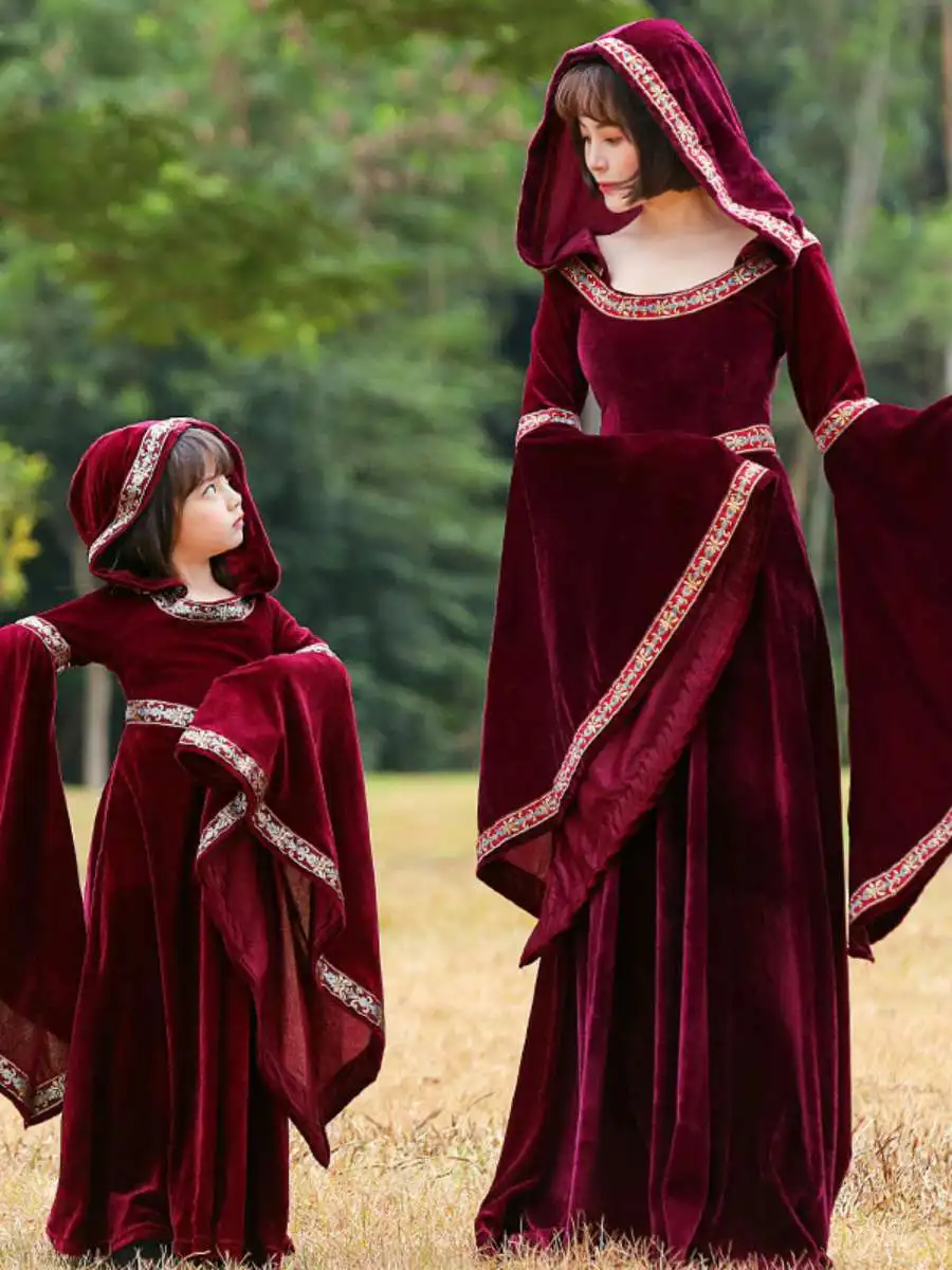 Costume da Halloween per adulti Corte medievale Cappuccetto Rosso Abito da strega Poliestere Primavera Nessun marchio registrato