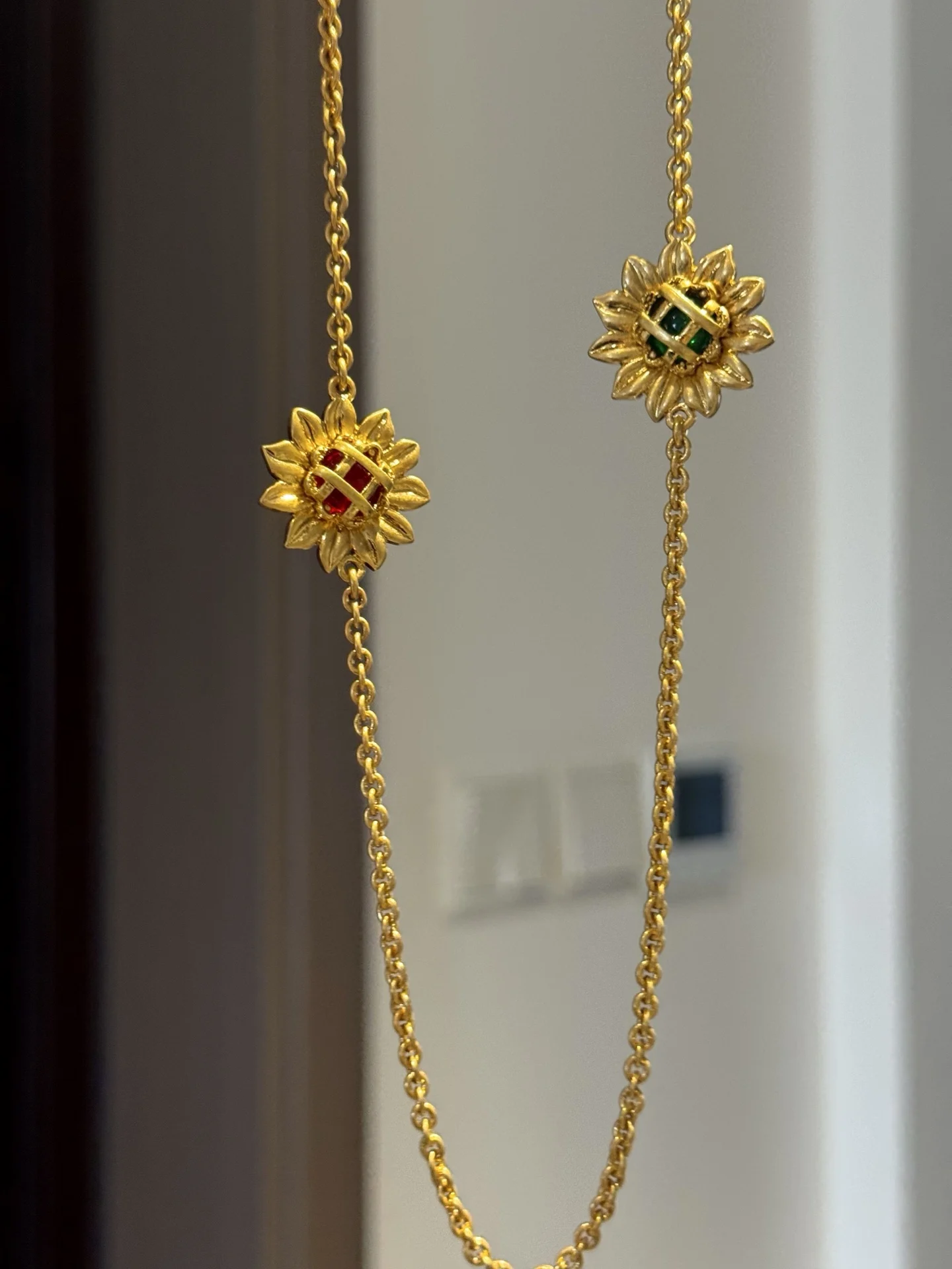 Europe American Vintage Brass Gold Plated Sunflower Flower Long Necklace Sweater Chain Woman Charm Retro Jewelry