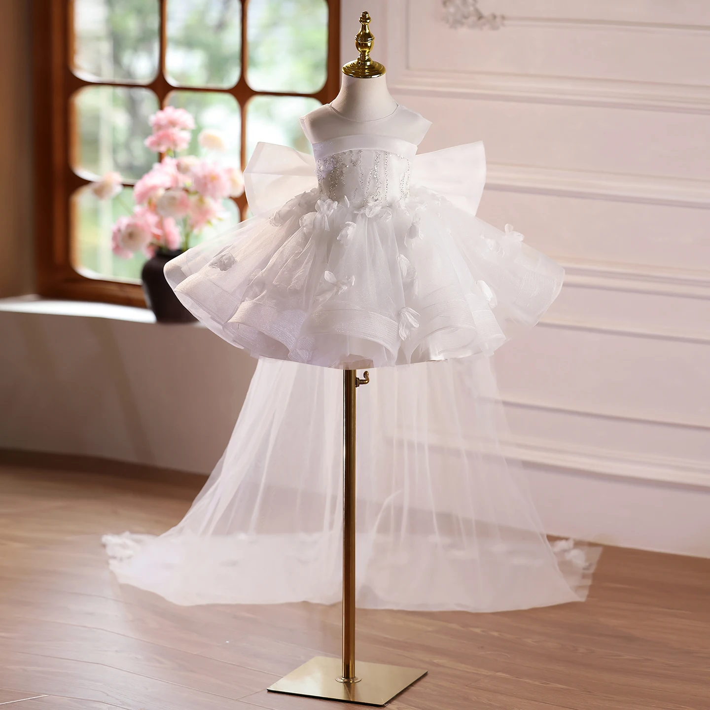 

Gorgeous and elegant girls beauty pageant dress white tulle tailoring party evening dress flower girl wedding bridesmaid costume