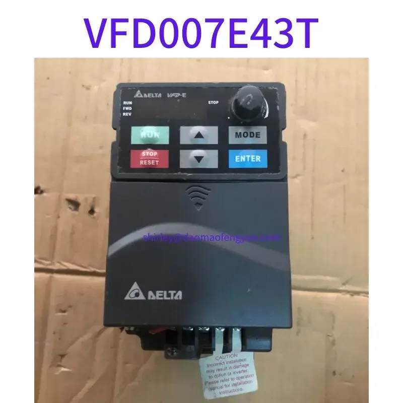 

Used Frequency converter VFD007E43T 0.75KW 380V