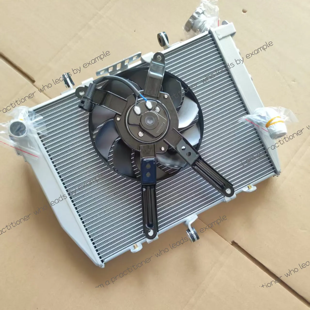 

Applicable to Kaiyue 450RR original radiator assembly ZF400GS-A original water cooler water tank, fan assembly