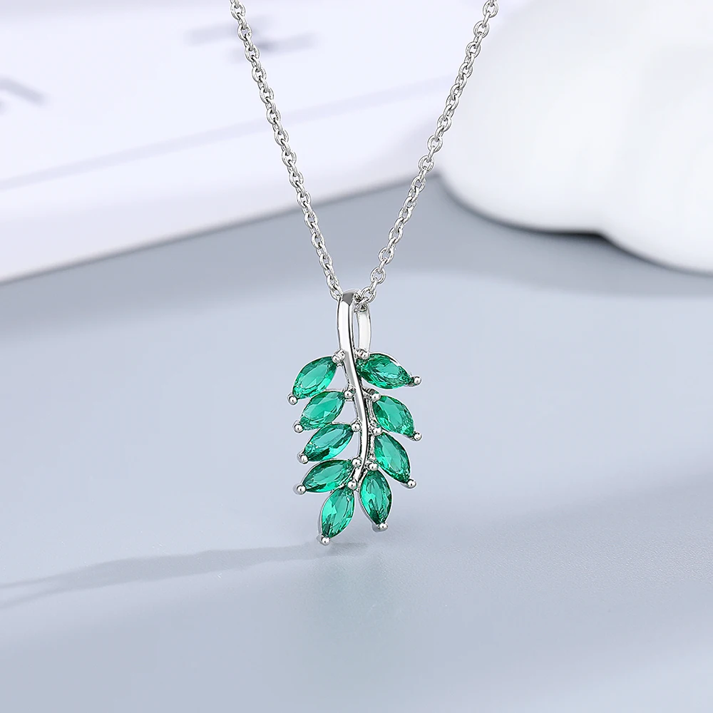 Emerald Zircon  Pendant Necklace 925 Silver Green Leaf Shaped Neck Chain Fine Jewelry Women Party Necklace