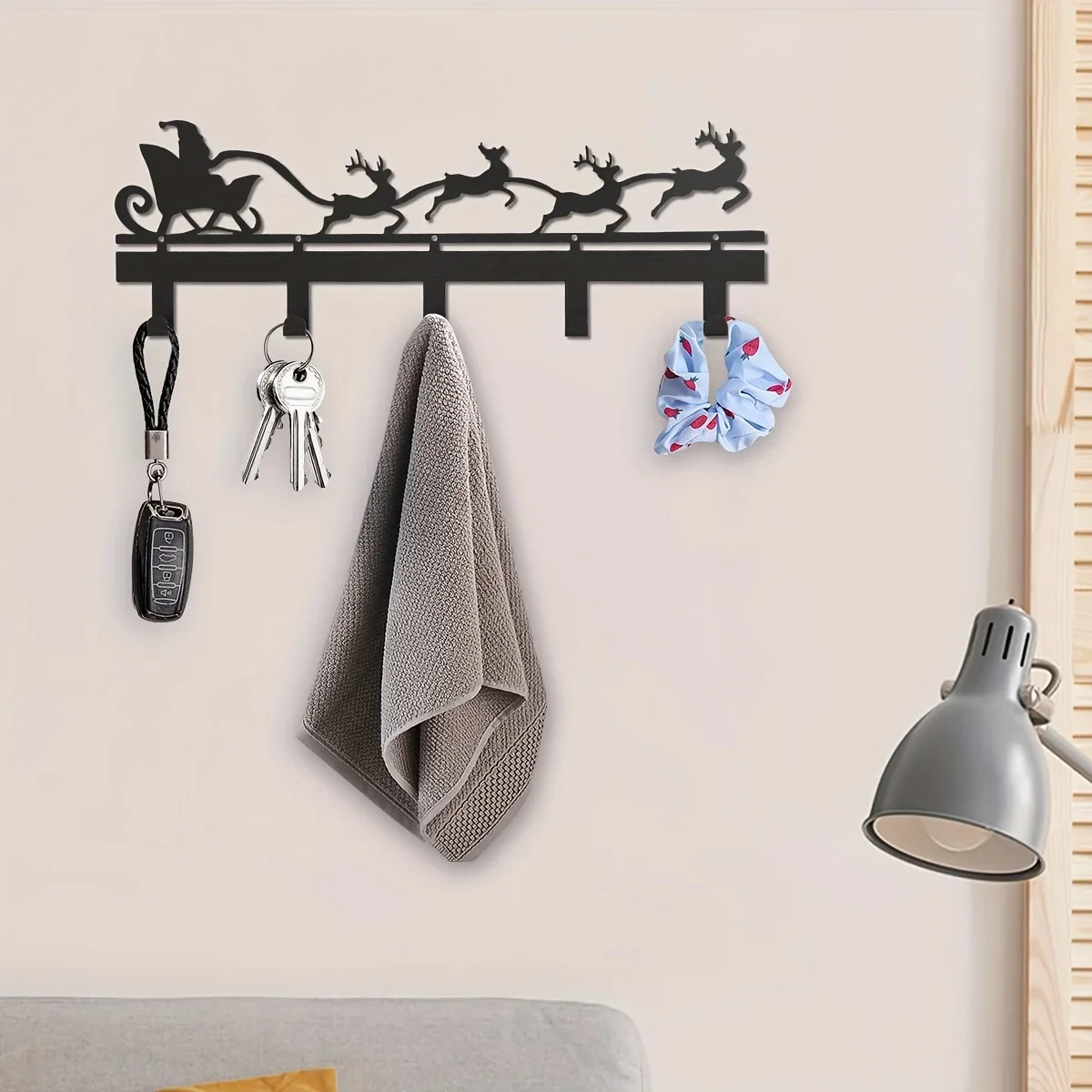Llavero con silueta navideña creativa de metal, colgador de llaves multiusos para bolsa de ropa para el hogar, hermoso gancho para decoración navideña