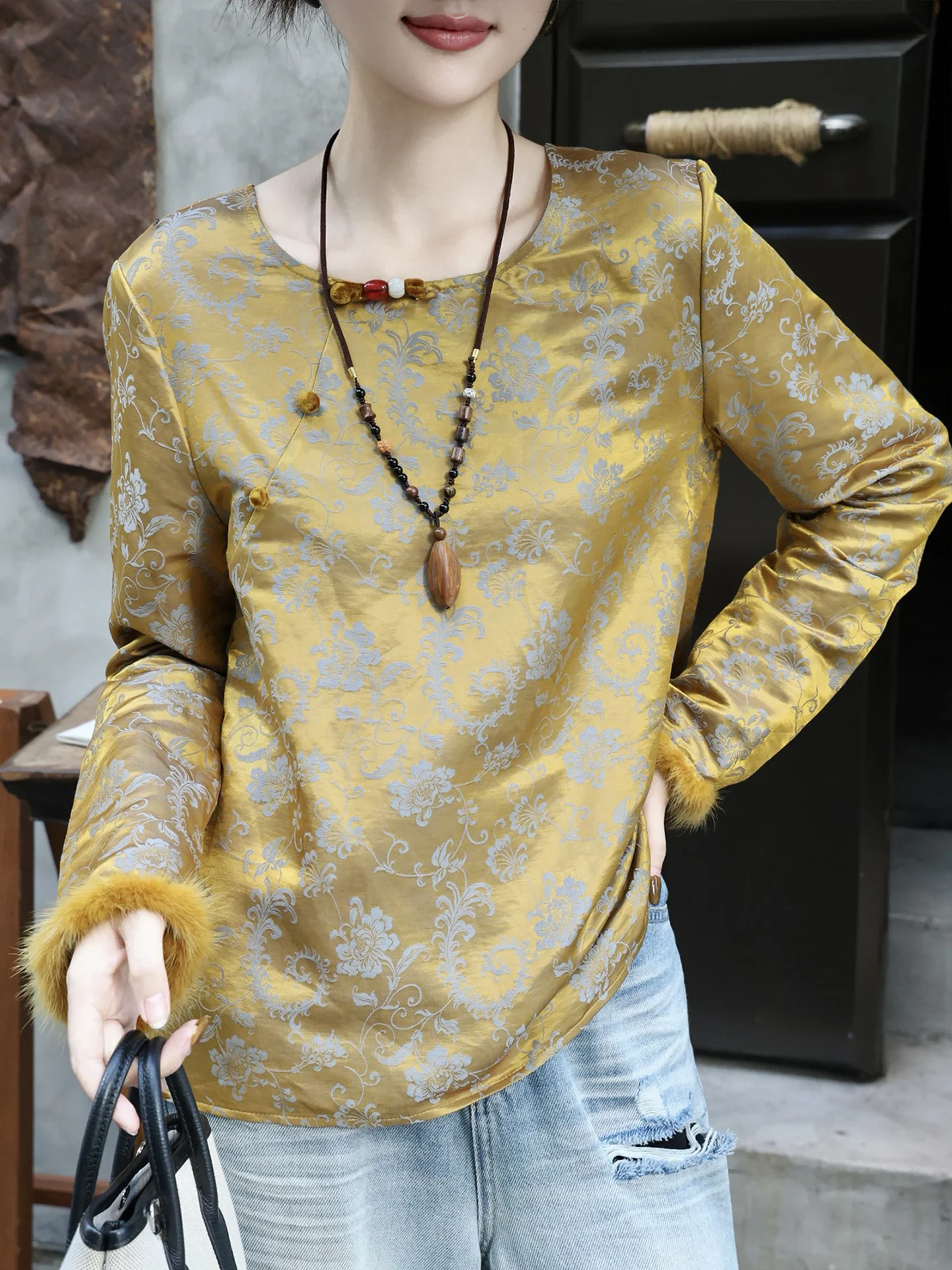 

Chinese Sle Silk Embroidered Top Women's round Ne Button up Sve Long Sve Breathable Comfortable Base Layer irt