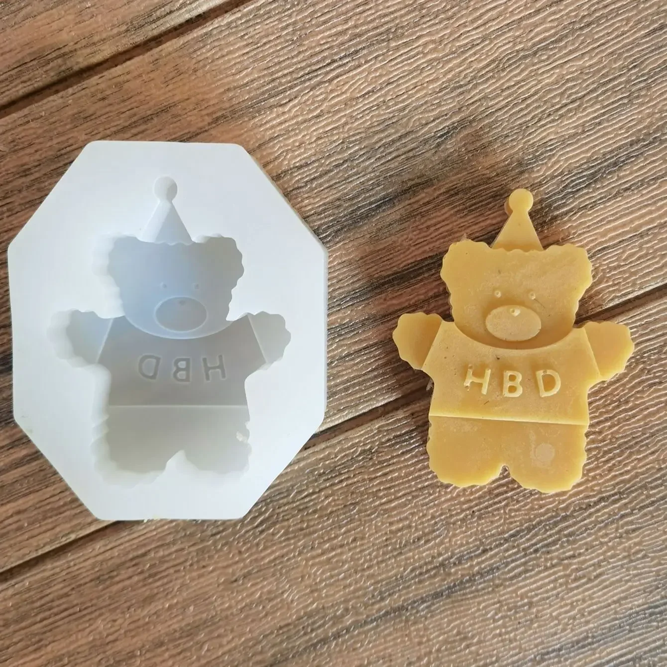1pc- Candy DIY Bear Candle Plaster silicone mold Cake decoration mold