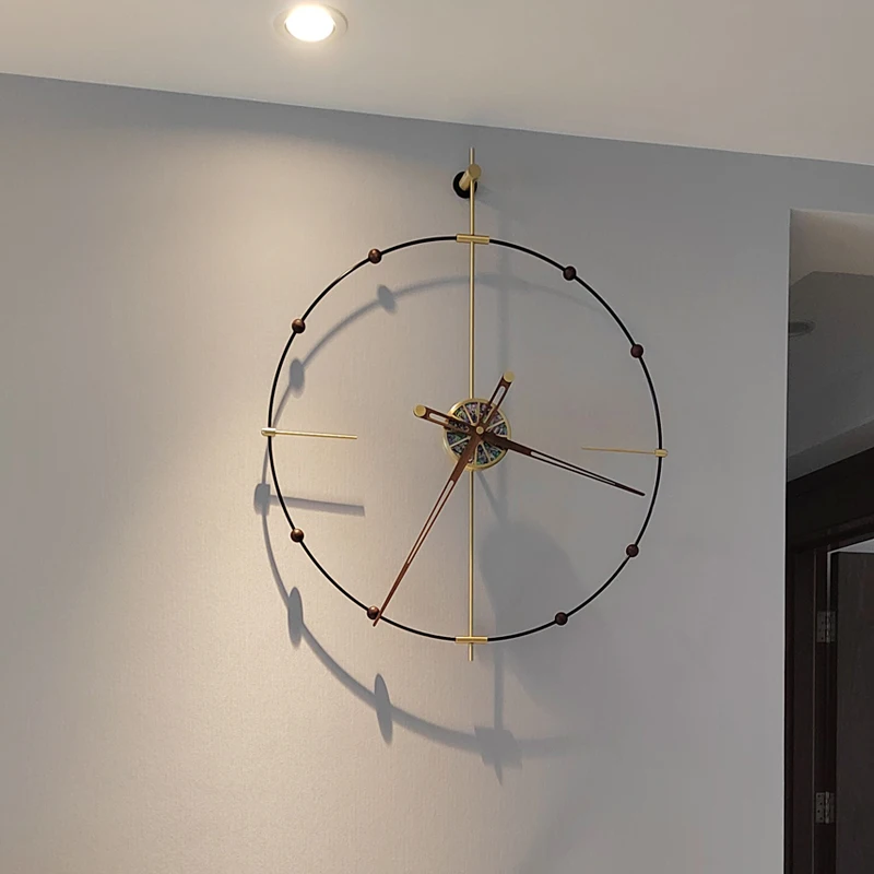 

Minimalist Spanish wall clock living room creative fashion luxury online celebrity 2023 table wall mute modern clock.