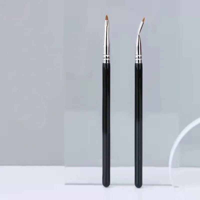 カーシンガール 1/2本入り 曲線ヘッド アイライナーブラシ アイディテールメイクブラシ 目の下の涙溝用 女性用 ファインライナー コンシーラーブラシ