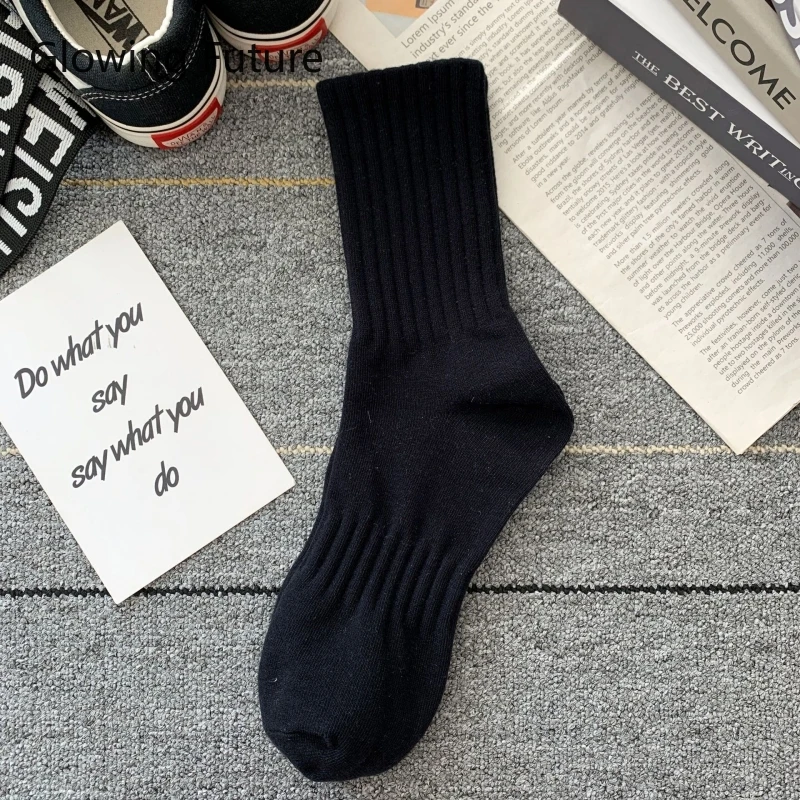 Four Seasons Socks Unisex Solid Color Middle Tube Sockken Breathable Slip Resistant Sports Men's Socks Campus Style Casual Sock