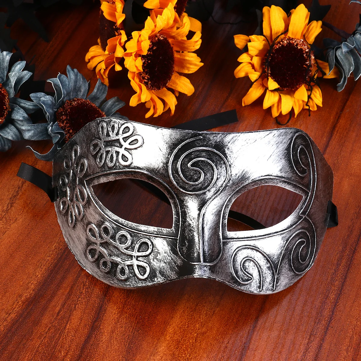 หน้ากากครึ่งหน้า 4 ชิ้น สไตล์วินเทจ อุปกรณ์ประกอบชุดสำหรับงานปาร์ตี้สวมหน้ากาก ฮาโลวีน คอสเพลย์ การแสดง หน้ากากวินเทจ